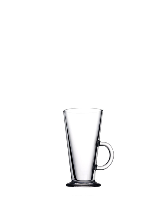 Latteglas og caféservering til sammenligning af Flat White og cappuccino