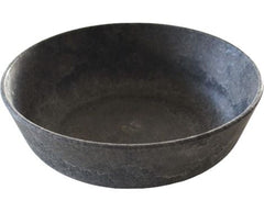 Elegant serveringsskål i stilrent design fra Luups – velegnet til moderne borddækning og professionel servering.